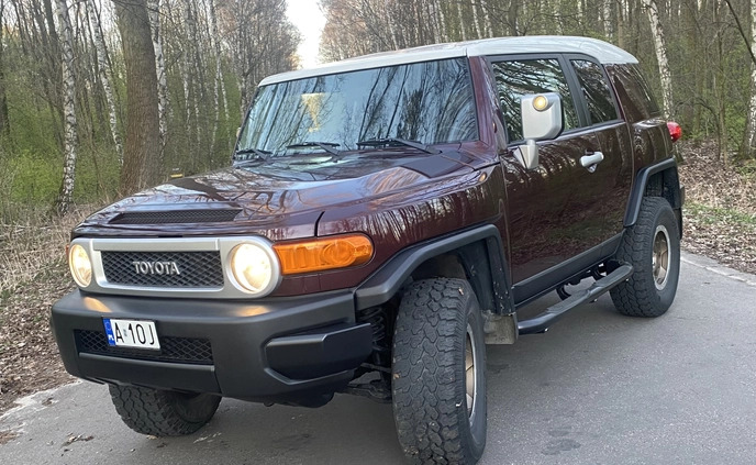 Toyota FJ cena 129900 przebieg: 69700, rok produkcji 2007 z Warszawa małe 254